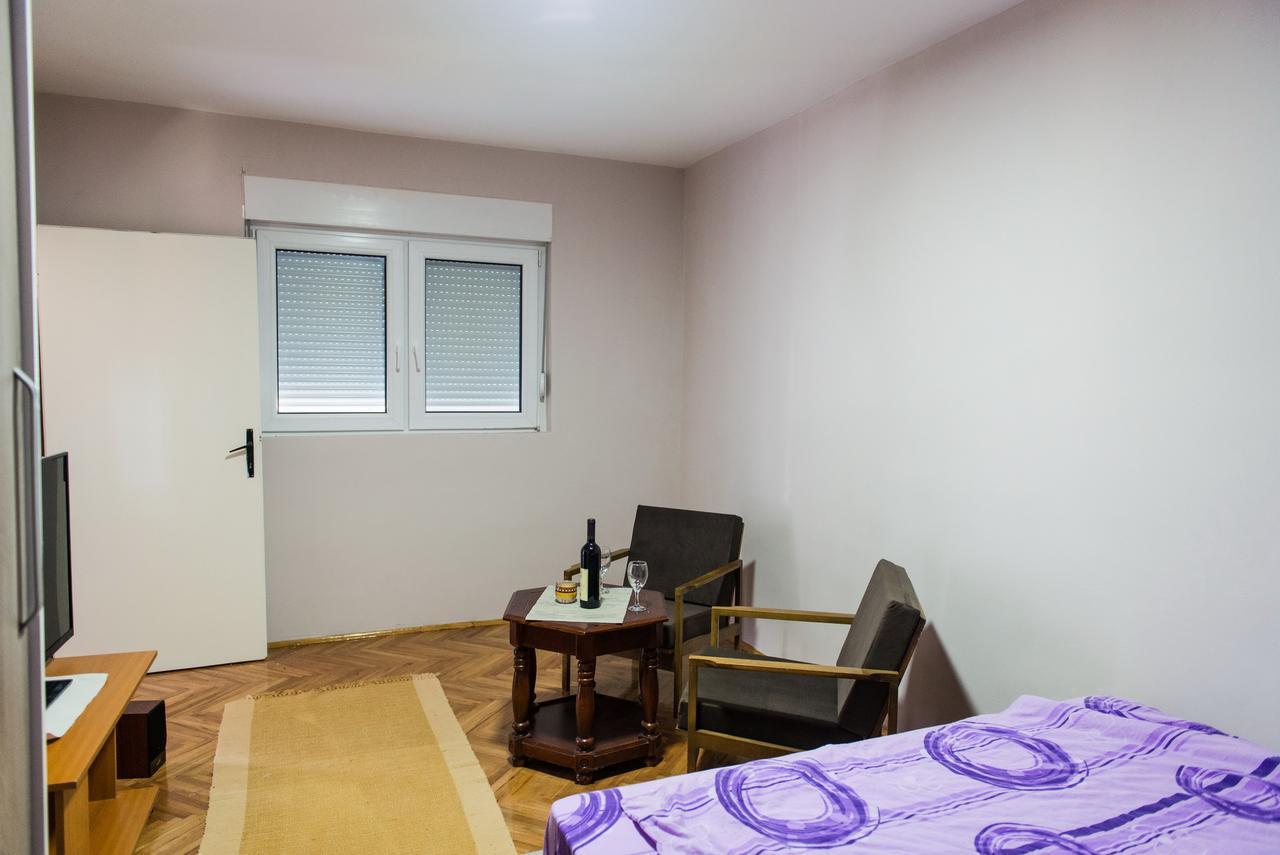 Apartman “Reka Gradac” 瓦列沃 外观 照片